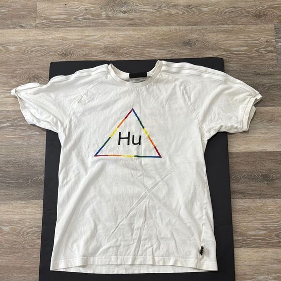 Pharrell Williams Adidas White T-Shirt HU Infinite Species - Picture 1 of 8